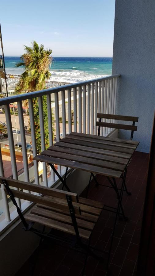 Ferienwohnung Casalmare Sabina Ventimiglia Exterior foto