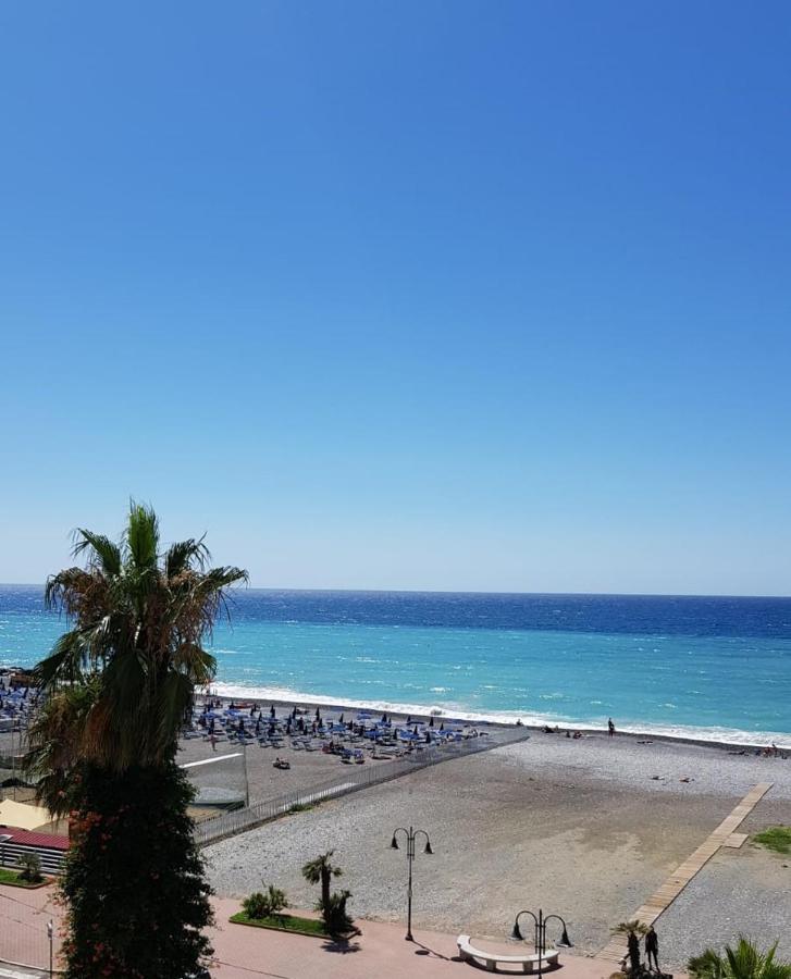 Ferienwohnung Casalmare Sabina Ventimiglia Exterior foto